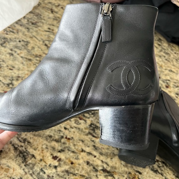 Chanel leather boots - Picture 2 of 16